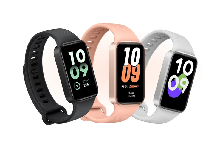 Firma Xiaomi oferuje opaskę Smart Band 11 Active w kolorach czarnym, szarym i różowym „Pomelo”.