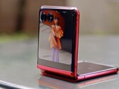 Następca przedstawionej tutaj Motoroli Razr 40 Ultra ma zostać wkrótce wprowadzony na rynek. (Zdjęcie: Motorola)