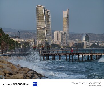 Vivo X300 Pro 200 mm z telekonwerterem.