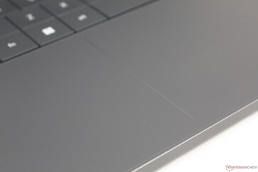 Wzdłuż krawędzi klawiatury pojawiają się teraz wizualne kontury