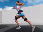 X Ultra (na zdjęciu powyżej przypięty do kobiety) może zniechęcić doświadczonych biegaczy, którzy wolą trening od urządzeń wspomagających, ale może być pomocny dla osób z pewnymi problemami zdrowotnymi (źródło zdjęcia: Hypershell)