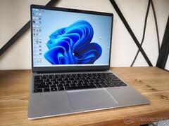 Laptop Framework 13 z procesorami Intel 12. generacji uzyskał w naszej recenzji dobrą ocenę 80%. (Źródło: Notebookcheck)