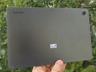 Samsung Galaxy Tab S10 Lite w recenzji. (Źródło zdjęcia: Marcus Herbrich)