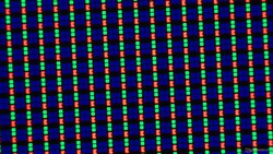 Subpiksel Acer Swift Go