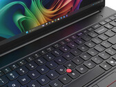 ThinkPad T16 Gen 5 jest dostępny w kilkudziesięciu jednostkach SKU w momencie premiery.