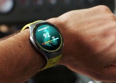 Zegarek Huawei Watch GT 7 Pro jest również dostępny w przyciągających wzrok kolorach zielonym i żółtym.