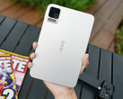 Pad Ultra ma smukłą i lekką konstrukcję. Na zdjęciu: tył tabletu.