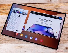 Następca Galaxy Tab S10 Ultra (na zdjęciu) wydaje się mieć mniejsze wycięcie (źródło obrazu: Notebookcheck)