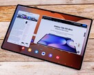 Następca Galaxy Tab S10 Ultra (na zdjęciu) wydaje się mieć mniejsze wycięcie (źródło obrazu: Notebookcheck)