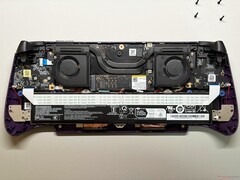 Karta graficzna Intel Arc G3 Extreme jest szybka, ale jest również droga i nie wyróżnia się szczególną energooszczędnością.