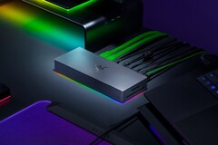 Razer Thunderbolt 5 Dock ma oświetlenie RGB i gniazdo M.2 SSD (źródło obrazu: Razer)