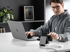 Ładowarka Anker 737 MagGo Charger (3-in-1 Station) przeznaczona jest dla urządzeń Apple. (Źródło obrazu: Anker)