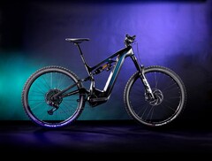 Bianchi niedawno wprowadził nową serię e-Vertic, która obejmuje kilka elektrycznych rowerów górskich (Image: Bianchi)