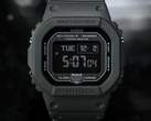 Zbliżenie wyświetlacza Casio G-Shock GW-BX5600-1A1, przedstawionego na ciemnym tle.
