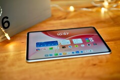 Tablet Oppo Pad 6 wygląda świetnie i oferuje dużą moc, ale ma problemy z Wi-Fi.