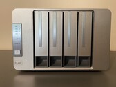 Domowy NAS z systemem TrueNAS lub Unraid może zaoferować lepsze wrażenia niż prawie każde rozwiązanie z półki. (Źródło: Terramaster)