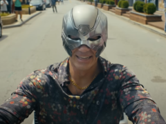 Zrzut ekranu przedstawiający Johna Cenę w roli Peacemakera w oficjalnym zwiastunie 2. sezonu Peacemakera (źródło obrazu: DC YT)