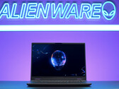 Alienware m16 R2 łączy w sobie procesory Intel Meteor Lake i procesory graficzne NVIDIA GeForce RTX z serii 40. (Źródło obrazu: Dell)