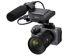 Kamera Sony FX5 (ILME-FX5) jest wyposażona w uchwyt XLR umożliwiający montaż mikrofonów zewnętrznych i akcesoriów.