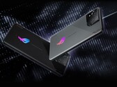 ROG Phone 8 ma prostszą konstrukcję niż jego poprzednicy. (Źródło obrazu: ASUS)