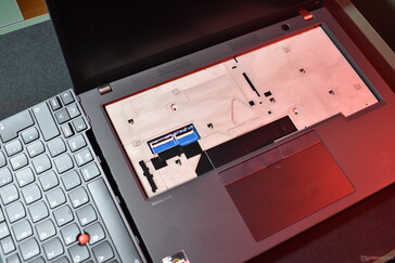 ThinkPad T14 G4 AMD: Wymienna klawiatura