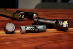 Loop Gear SK06 z akumulatorem 18650 i magnetyczną zakrętką tylną