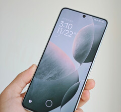Redmi K70E, pokazany tutaj na zdjęciu z wycieku wideo, prawdopodobnie zostanie wprowadzony na rynek globalny jako Poco F6. (Zdjęcie: Weibo)