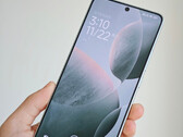Redmi K70E, pokazany tutaj na zdjęciu z wycieku wideo, prawdopodobnie zostanie wprowadzony na rynek globalny jako Poco F6. (Zdjęcie: Weibo)