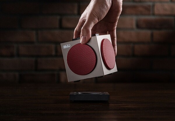Głośnik 8BitDo Retro Cube 2 Speaker - N Edition to następca głośnika Retro Cube Speaker wydanego w 2016 roku. (Źródło obrazu: 8BitDo)