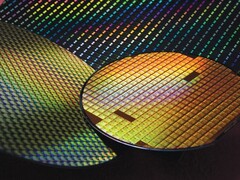 TSMC ostrzega, że proponowane amerykańskie cła na chipy mogą zagrozić inwestycjom w Arizonie o wartości 165 miliardów dolarów. Na zdjęciu: Wafel krzemowy TSMC (źródło zdjęcia: TSMC)