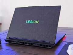 Warto zapoznać się z preinstalowanym oprogramowaniem LegionSpace na komputerze Legion 9 18, aby uzyskać prawidłowe ustawienia (źródło obrazu: Notebookcheck)