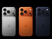 Apple podobno utrzyma poziomą wyspę tylnej kamery iPhone'a 17 Pro w przyszłym roku. (Źródło obrazu: Apple)