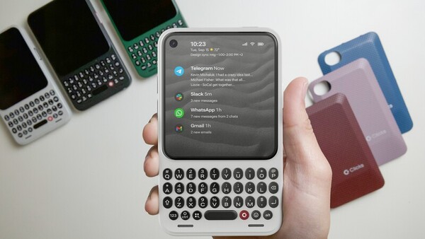 Urządzenie Clicks Communicator trafi do sprzedaży w grudniu 2026 roku.