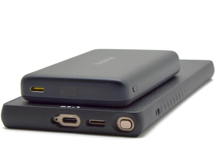 Testowany powerbank Baseus PicoGo AM52 MagSafe