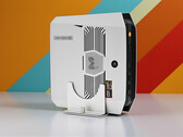Bosgame M5 z procesorem AMD Ryzen AI Max+ 395 i 128 GB pamięci RAM DDR5