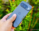 Pixel 10 może mieć krótszą żywotność baterii po zastosowaniu aktualizacji Google 2026 z marca.