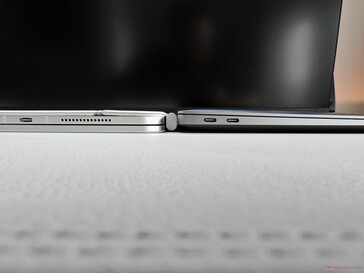 iPad Pro 11 2025 M5 i Magic Keyboard (po lewej) vs. Apple MacBook Air M1 (po prawej)