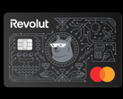 Karta Revolut Mastercard z diodami LED. Podczas dokonywania płatności zapalają się diody.