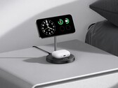 Firma Anker wprowadziła na rynek ulepszoną bezprzewodową ładowarkę MagGo (podstawka 2 w 1). (Źródło zdjęcia: Anker)