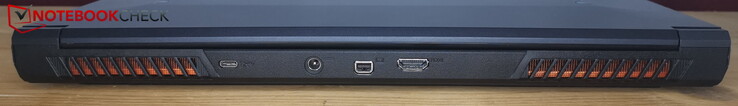 Tył: USB-C 3.2 Gen2, zasilanie, MiniDP, HDMI