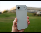 Kolejny domniemany iPhone nowej generacji. (Źródło obrazu: AppleTrack via YouTube)