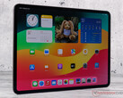Tandemowy wyświetlacz OLED. (Źródło obrazu: Notebookcheck)
