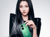 Huawei Nova 11 SE w jednym z trzech premierowych kolorów. (Źródło zdjęcia: Weibo)