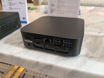 ECS Liva Z6 Plus. (Źródło obrazu: TechPowerUp)