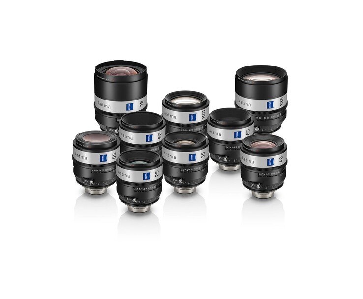 Pełnoklatkowy obiektyw Zeiss Aatma T1.5 z serii obiektywów stałoogniskowych, obejmującej dziewięć obiektywów o ogniskowych od 18 mm do 135 mm