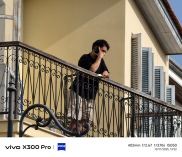 Vivo X300 Pro 400 mm bez telekonwertera.