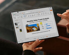 Seria Huawei Mate XT to na razie jedyne masowo produkowane trójskładane smartfony, Mate XTs na zdjęciu. (Źródło zdjęcia: Huawei)