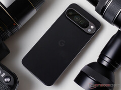 Pixel 9 Pro XL jest jednym z kilku smartfonów kwalifikujących się do najnowszej aktualizacji Google Android 15. (Źródło obrazu: Notebookcheck)