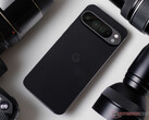 Pixel 9 Pro XL jest jednym z kilku smartfonów kwalifikujących się do najnowszej aktualizacji Google Android 15. (Źródło obrazu: Notebookcheck)