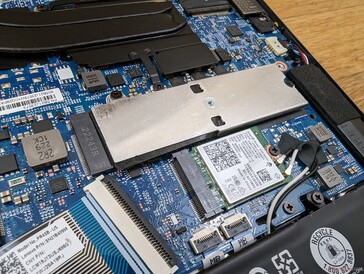 Miejsce na tylko jeden wewnętrzny dysk SSD M.2 PCIe4 x4